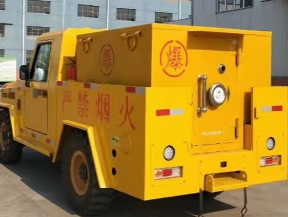 颍州凯龙爆破器材运输车：保障爆破任务的安全运行
