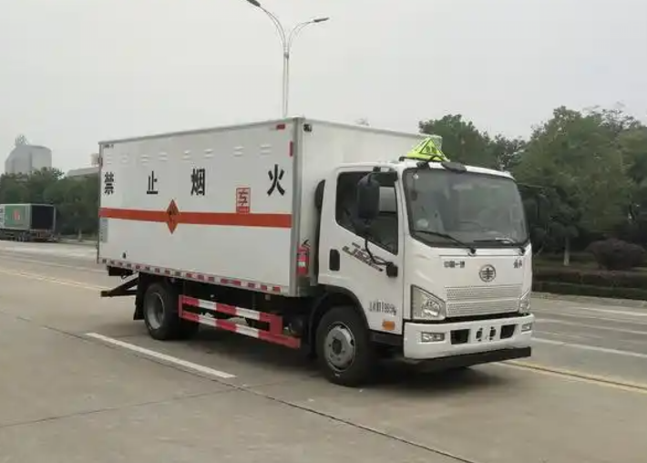 颍州爆破器材运输车可以上高速吗？